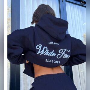 White Fox Boutique hoodie xs/s